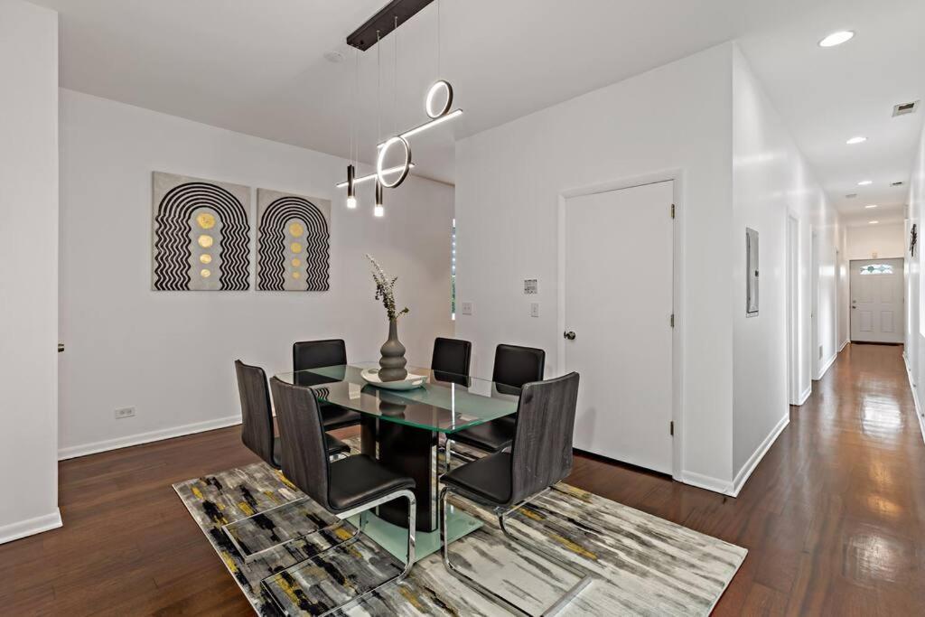שיקגו The Penthouse, Lux Stay Near Downtown, Uofc & Lake מראה חיצוני תמונה